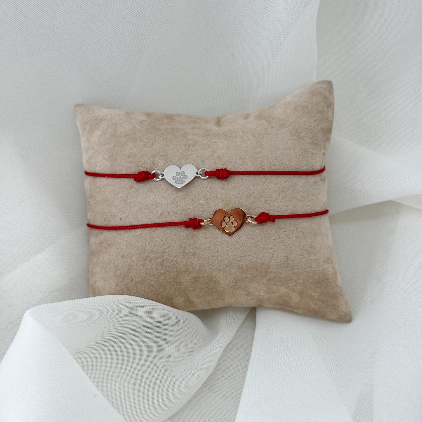 Bracciale con cordino e cuore con zampetta centrale - Lumiere Bijoux