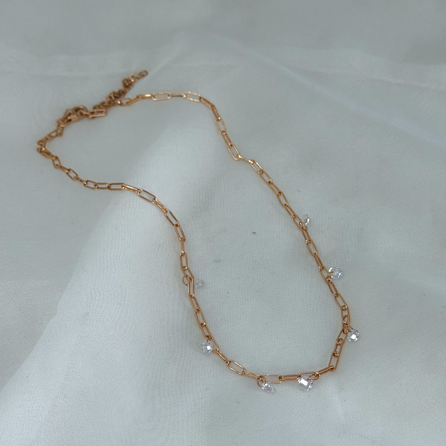 Collana catena micro sushi cm 35 con zirconi tondi bianchi pendenti - Lumiere Bijoux