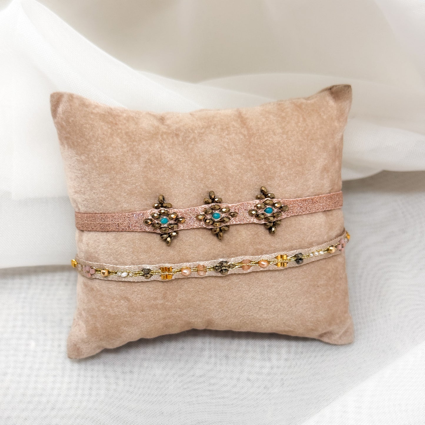 Bracciale Parigi pietre semi preziose turchese regolabile con tessuto lurex