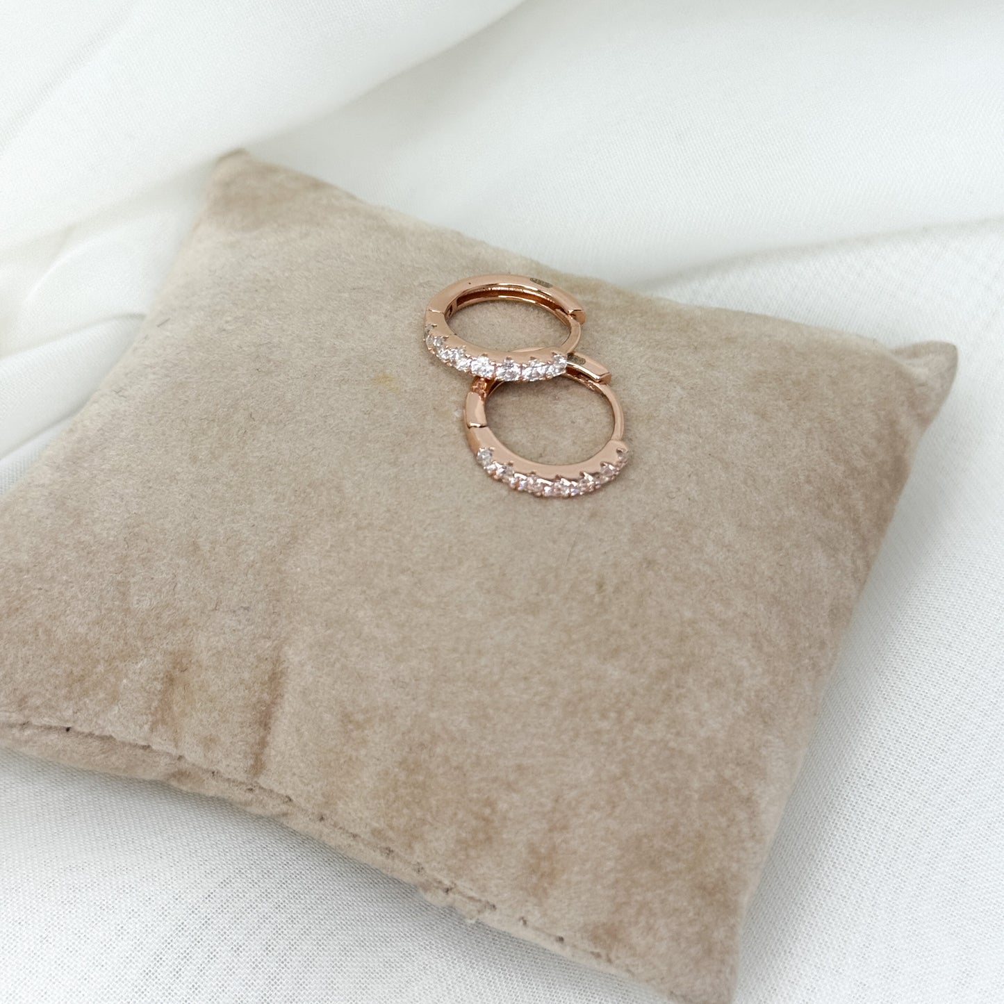 Orecchino singolo cerchietto zirconi bianchi 1cm - 1.2 cm -1.5 cm - Lumiere Bijoux