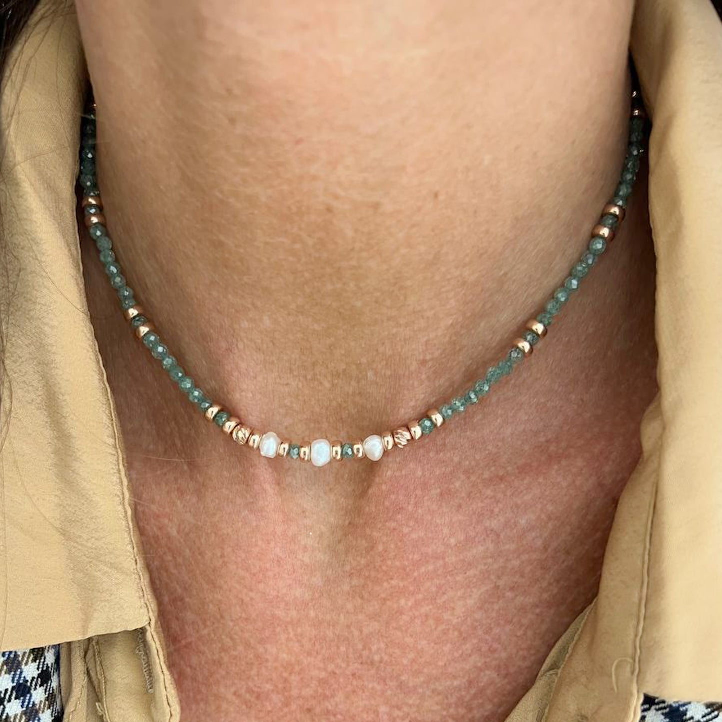 Collana CALYPSO cm 35 cristalli multicolore e tris di perle alternate da pepite in argento rosé - Lumiere Bijoux