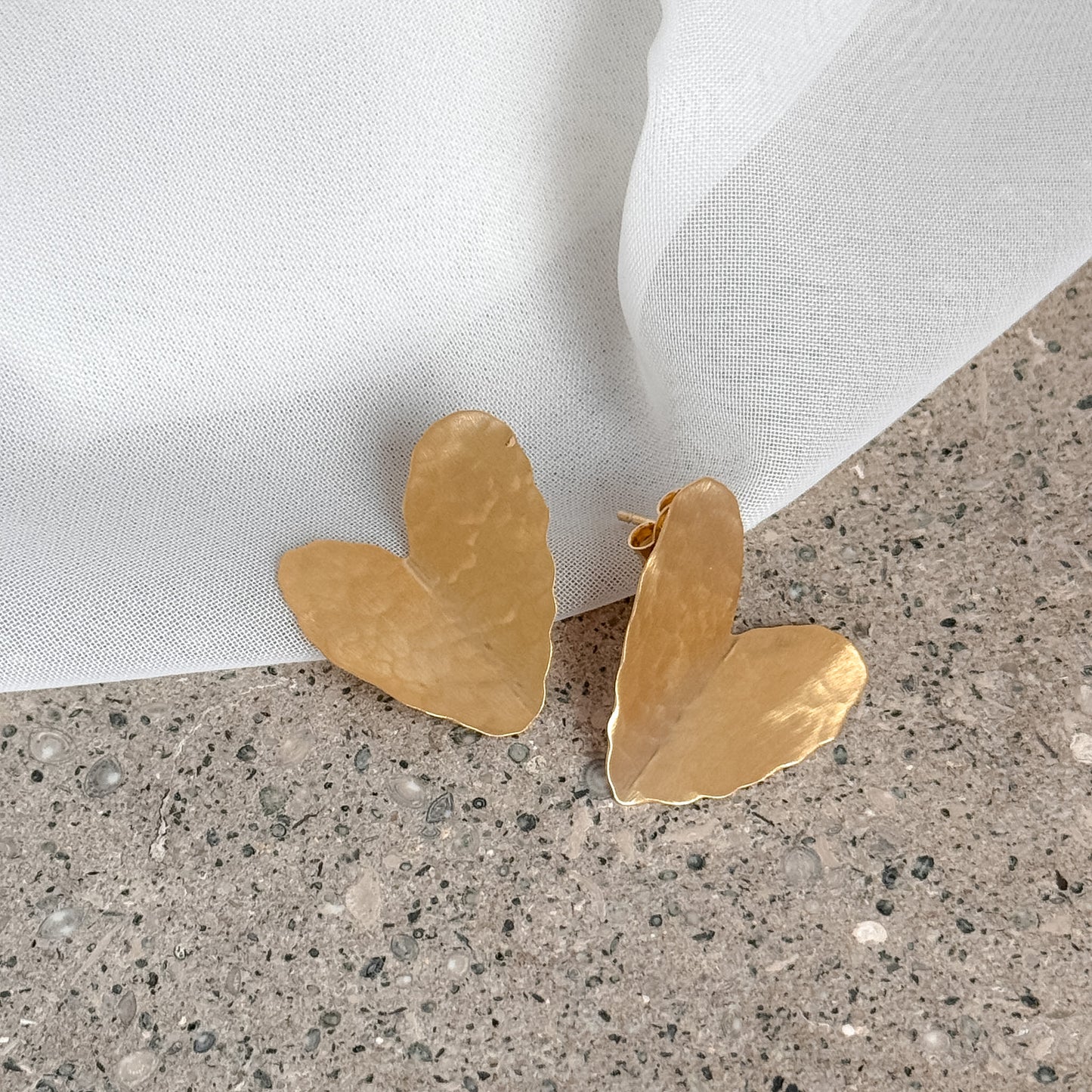 Orecchini lobo cuore abbraccio - Lumiere Bijoux