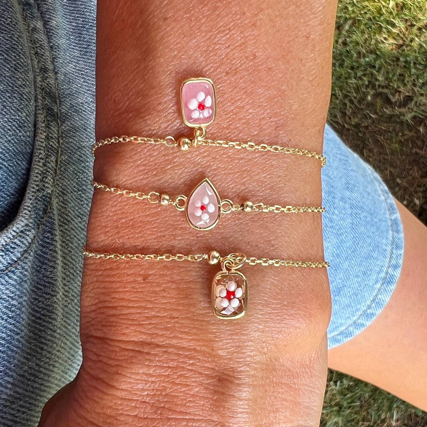 Bracciale charm fiore smaltato - Lumiere Bijoux