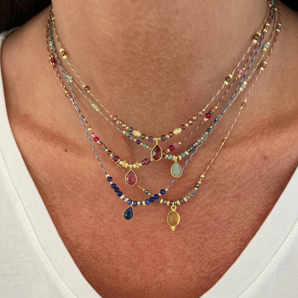 Collana regolabile con cordino e pietra semipreziosa pendente - Lumiere Bijoux