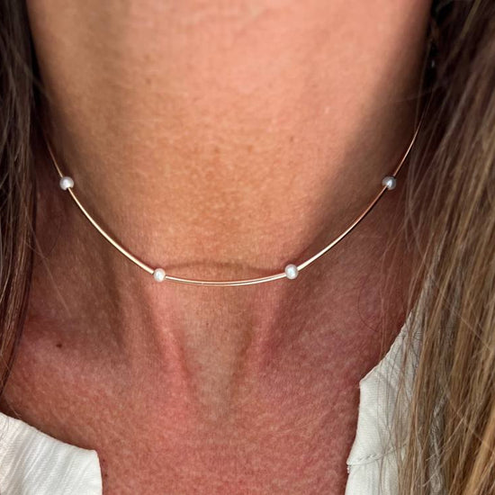 Collana choker tubetti alternata da microperle bianche cm 35 - Lumiere Bijoux