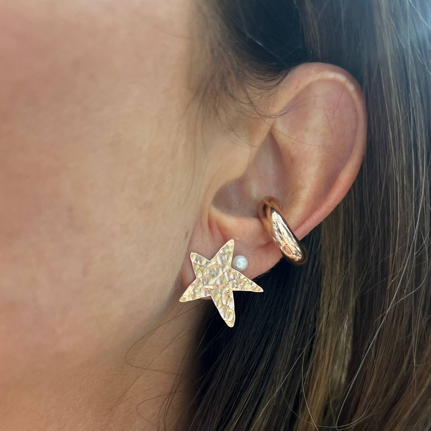 Coppia orecchini lobo stelle asimmetriche battute - Lumiere Bijoux