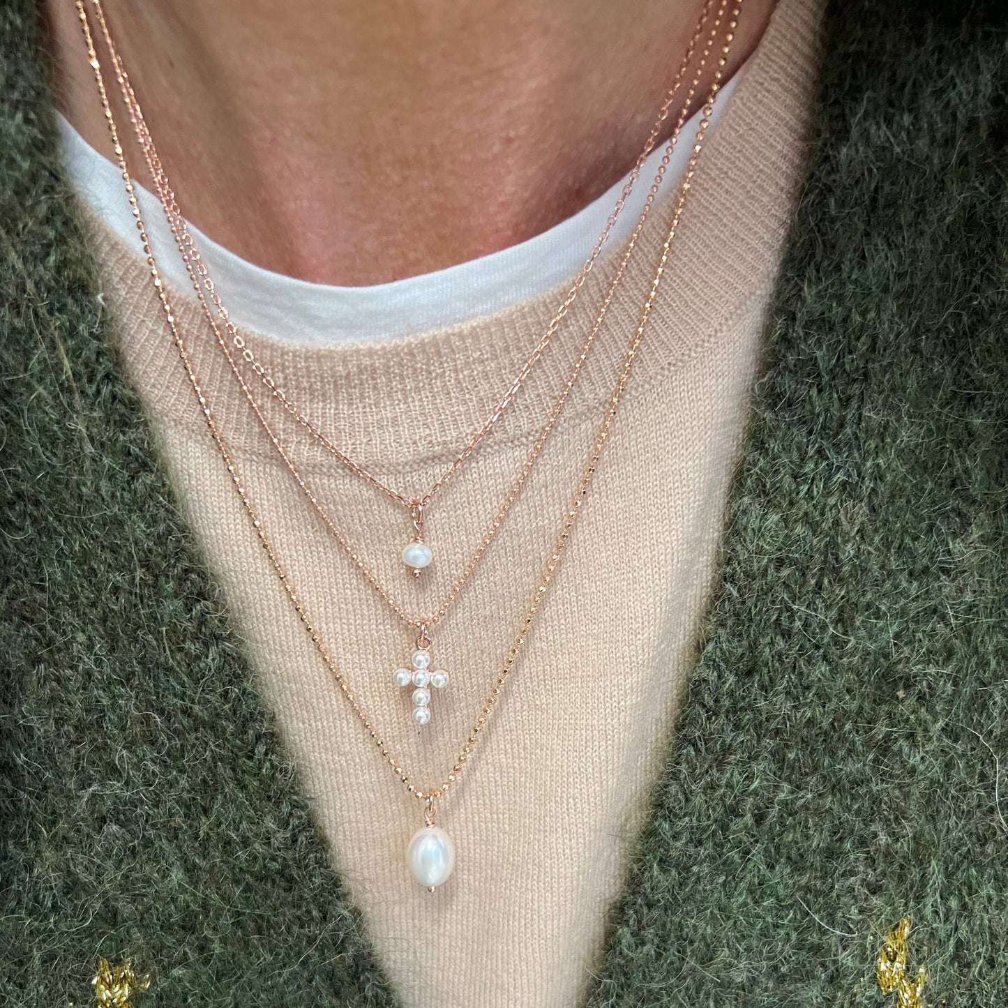 Collana tre fili perle e croce microperle - Lumiere Bijoux