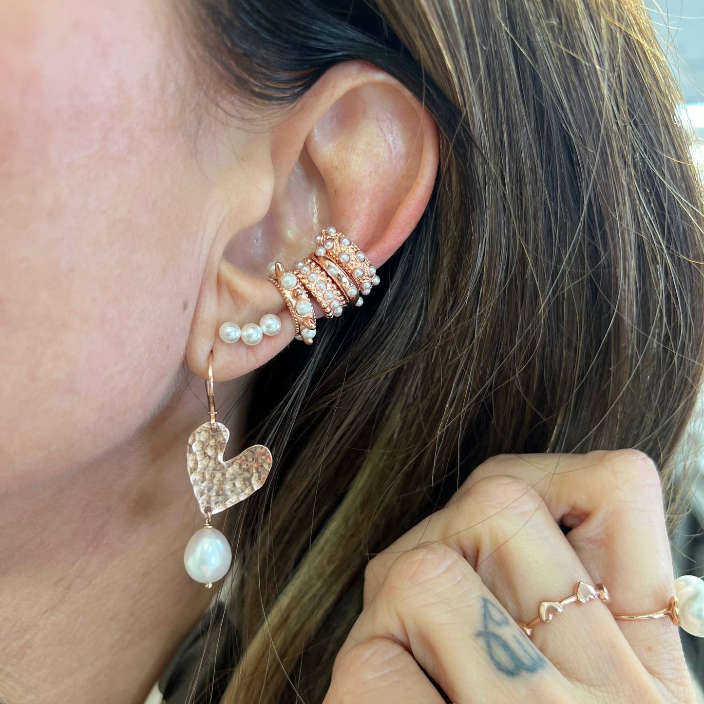 Earcuff puntinato con perle - Lumiere Bijoux