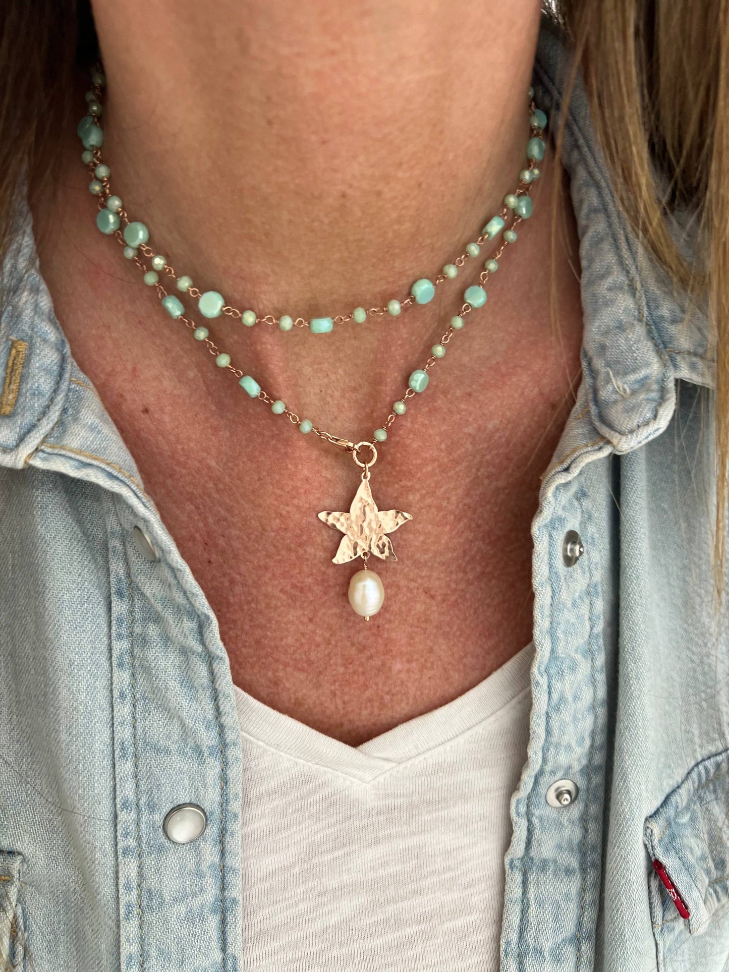 Collana lunga trasformabile cm 75 argento rosé soggetto battuto e perla naturale pendente - Lumiere Bijoux