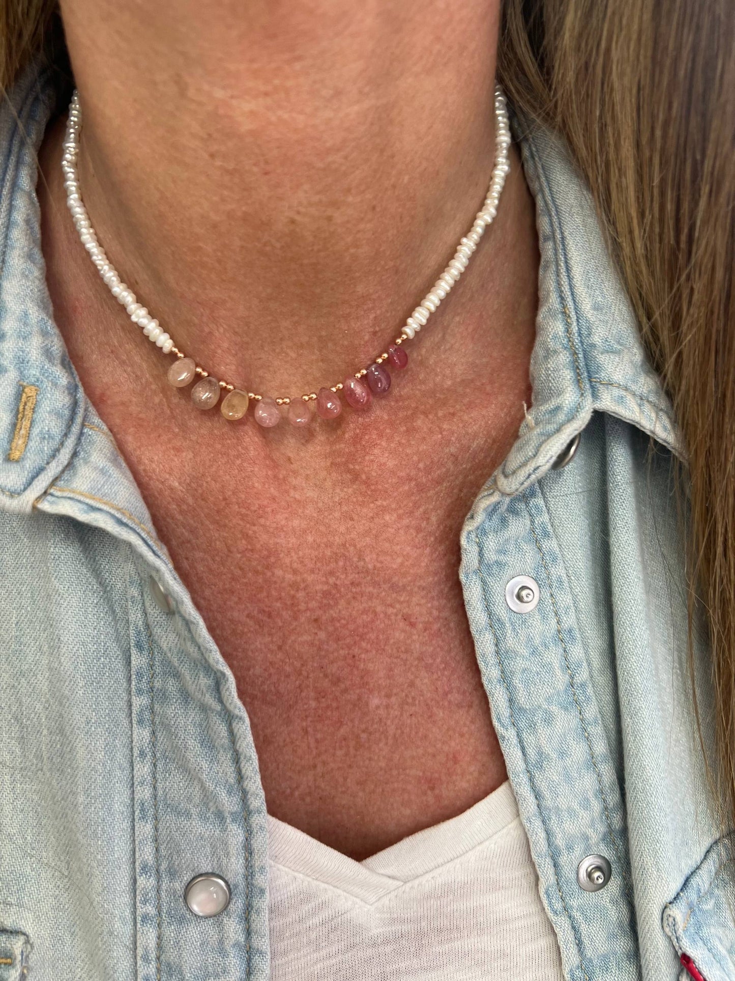 Collana PANAREA con perle conchiglia irregolari e pietre semipreziose cm 36 - Lumiere Bijoux