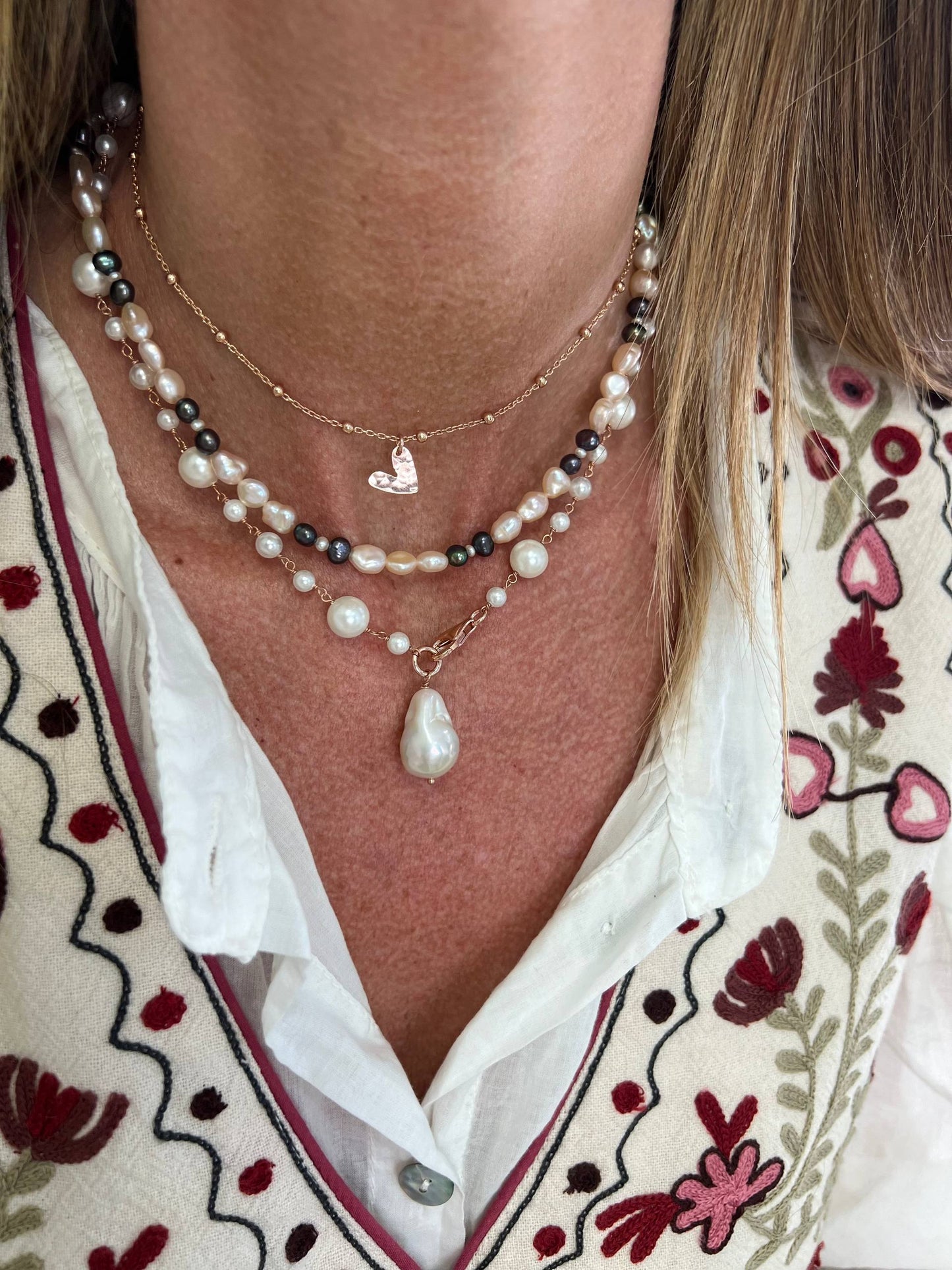 Collana lunga trasformabile perle sintetiche perla barocca e catena rosario con cuore — Argento 925 rosé Pezzo unico - Lumiere Bijoux