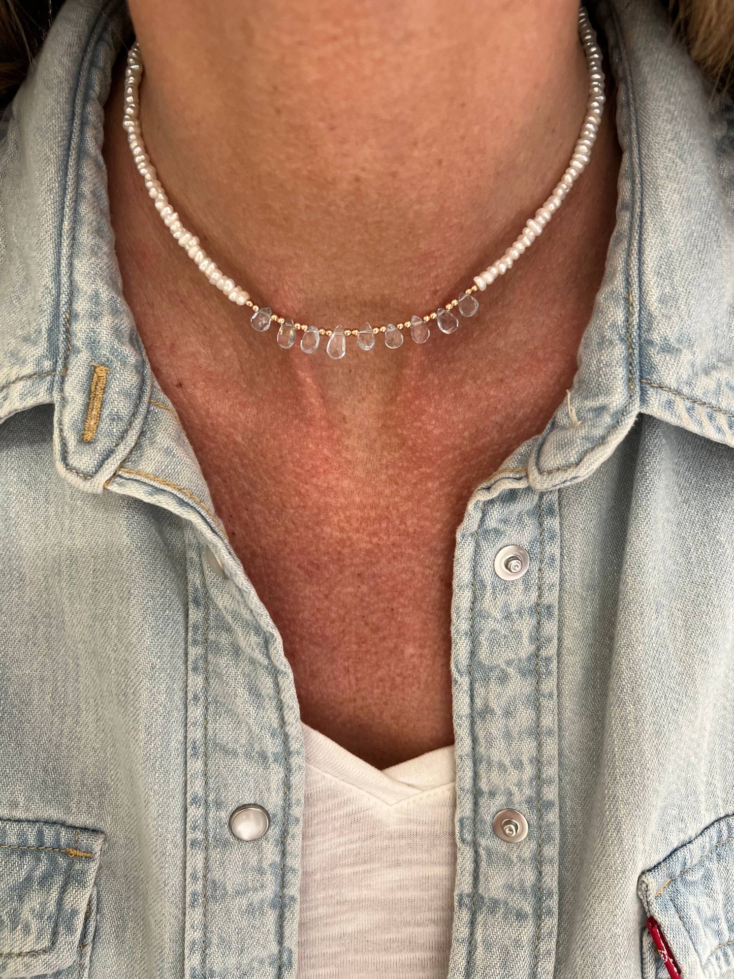 Collana PANAREA con perle conchiglia irregolari e pietre semipreziose cm 36 - Lumiere Bijoux