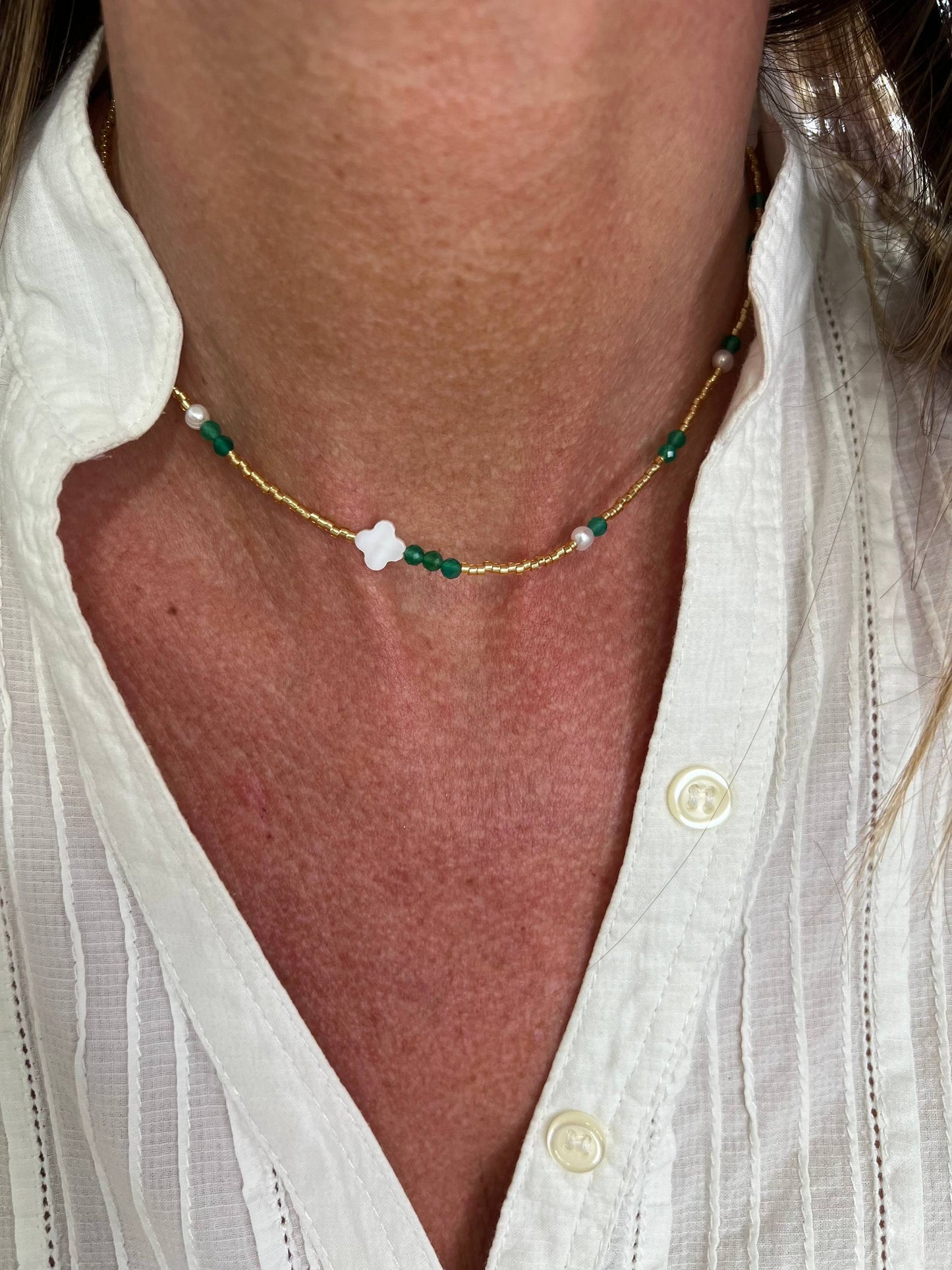 Collana perle miyuki micro rondelle oro alternate a pietre conchiglia e perle naturali cm 37 ottone - Lumiere Bijoux