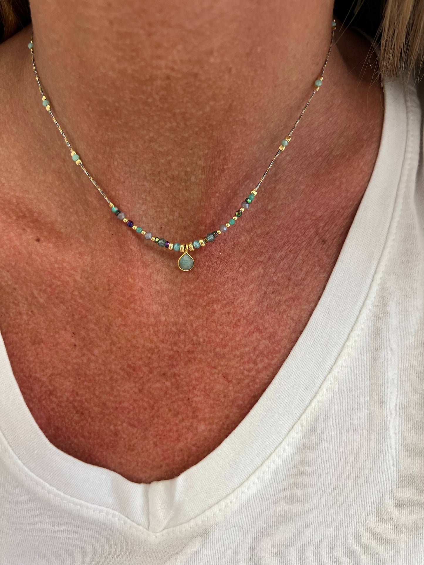 Collana regolabile con cordino e pietra semipreziosa pendente - Lumiere Bijoux