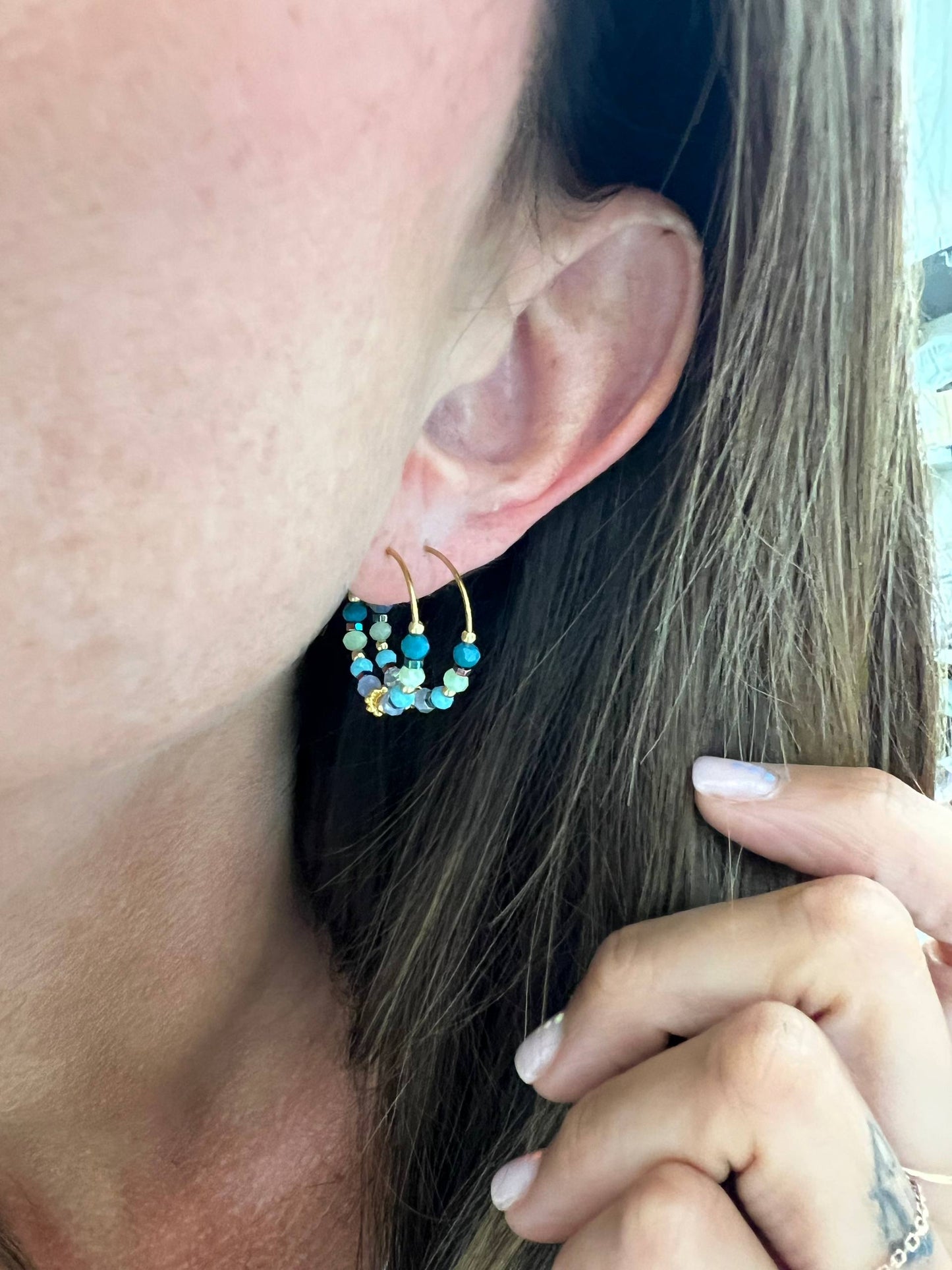 Orecchini cerchio con cristalli e pepite dorate - Lumiere Bijoux