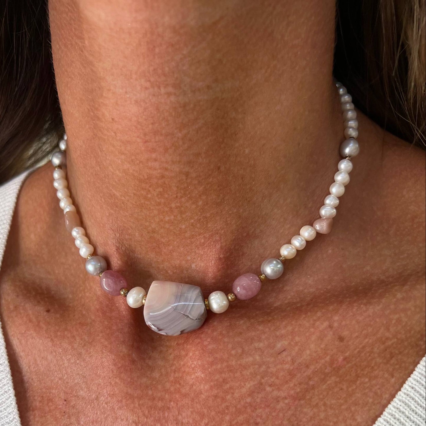 Collana perle bianche pietra i luna pepite rosé - PU128 - Lumiere Bijoux