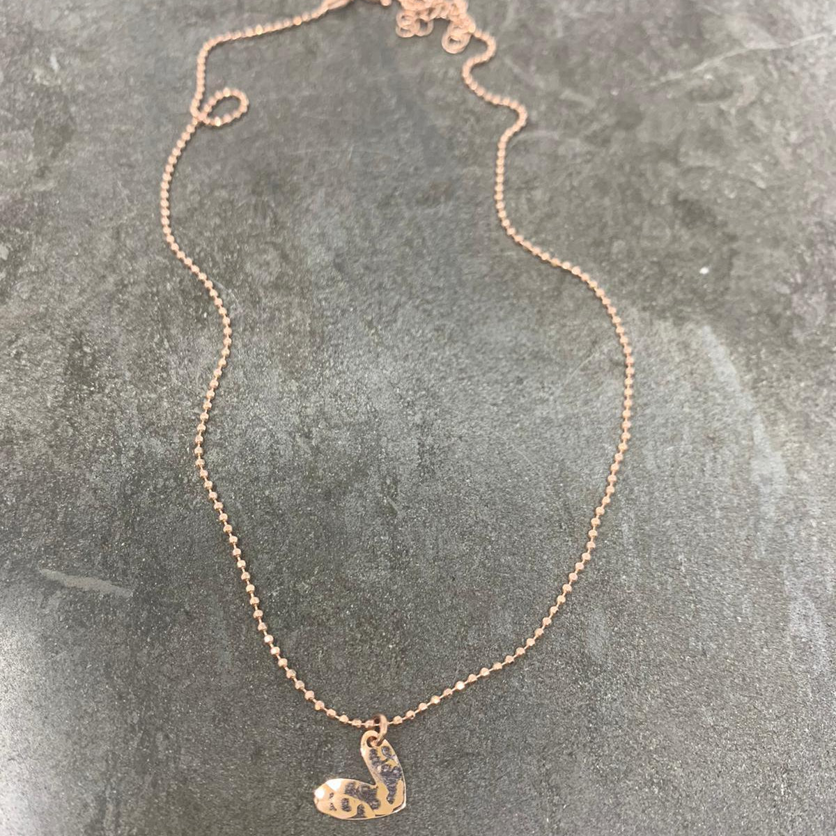 Collana Choker militare con cuore bacio battuto da circa 1 cm - cm 35 - Lumiere Bijoux