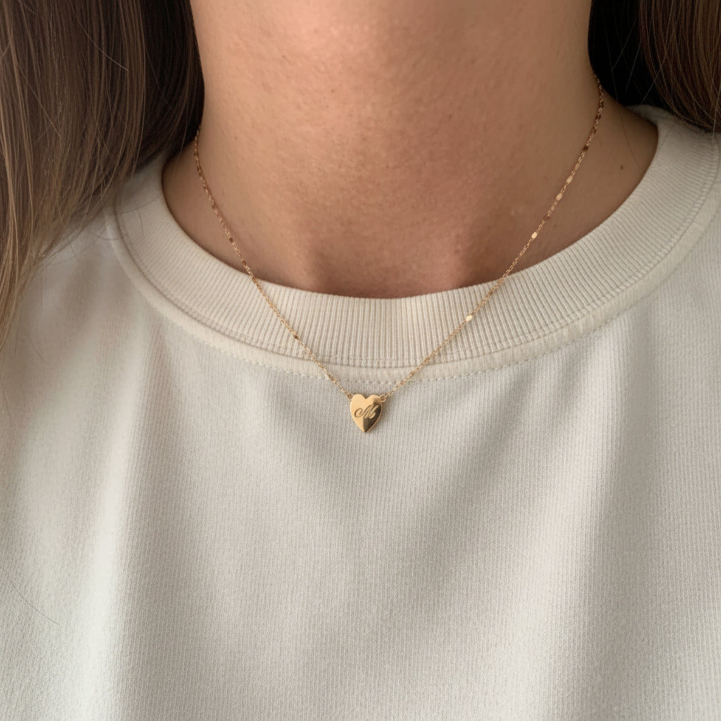 Collana choker catena dadini cm 35 con cuore allungato da 1 cm con iniziale a tua scelta incisa - Lumiere Bijoux