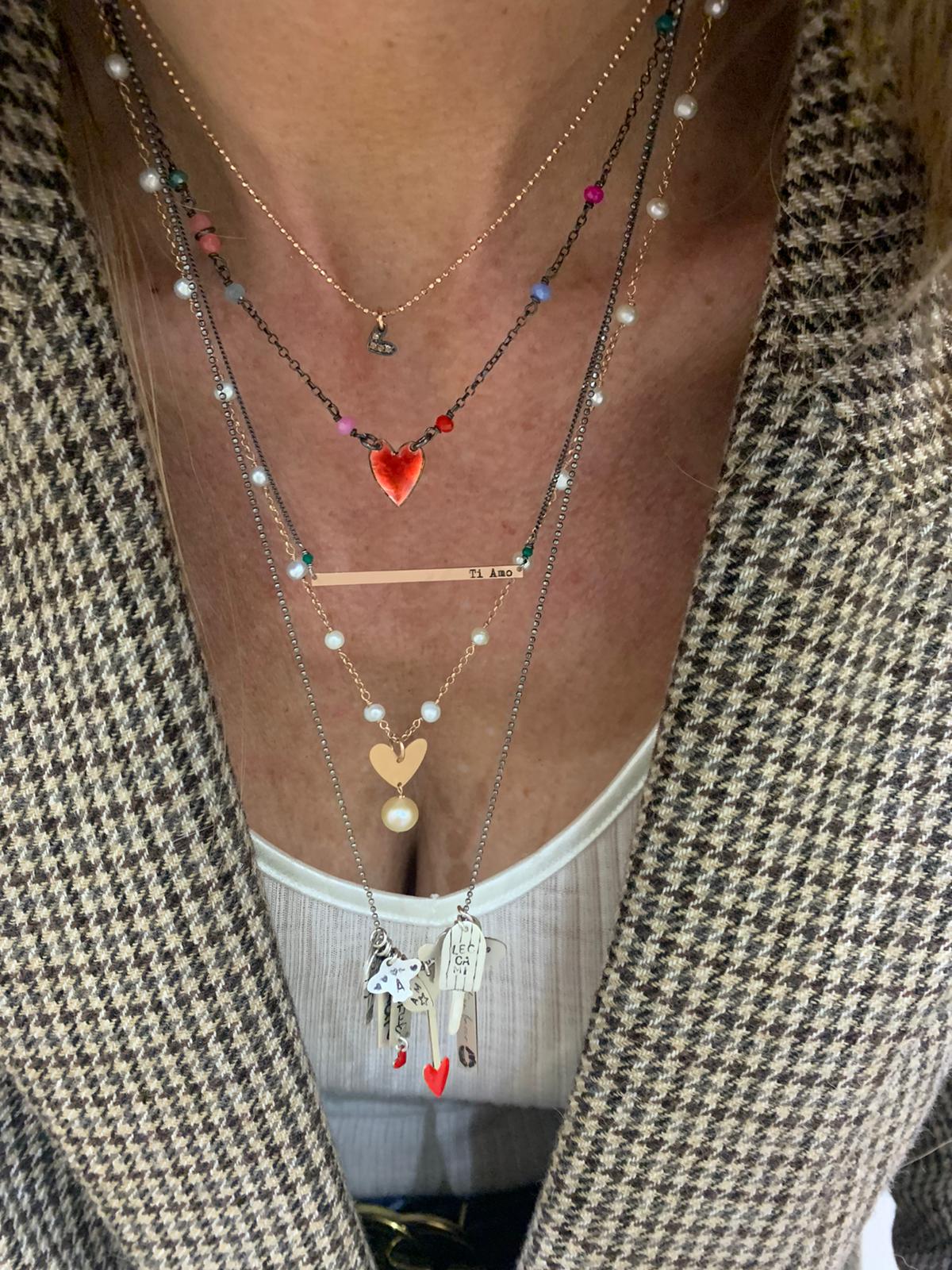 Collana catena rollò alternata da cristalli di perla cm50 con cuore bacio satinato rosé da 1,5 cm e perla tonda da 4 mm