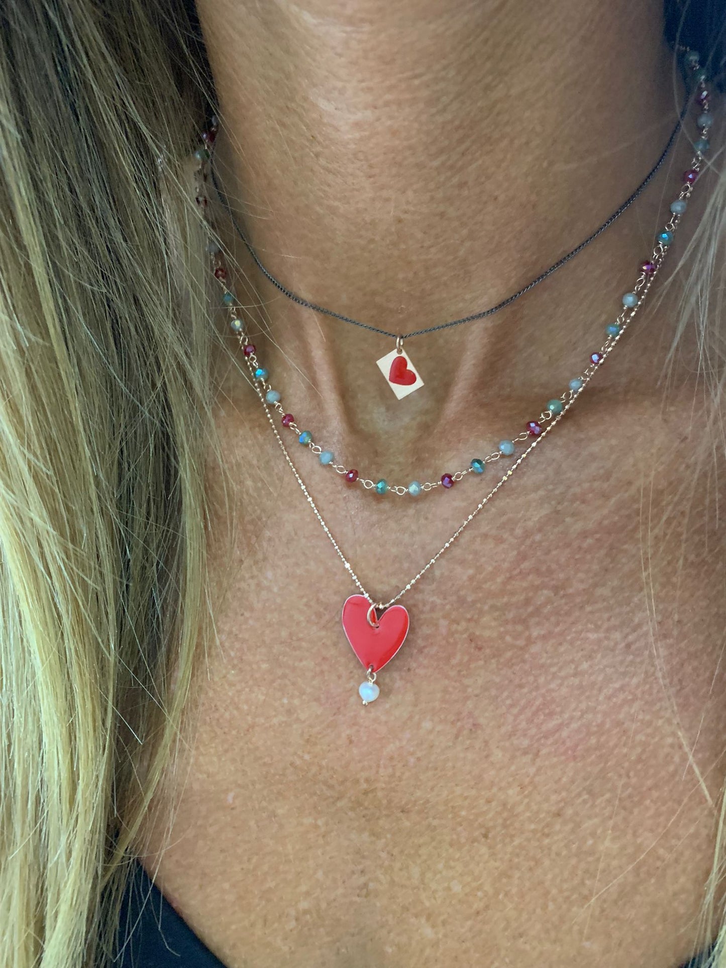 Collana rosè militare diamantata con maxi cuore smaltato rosso e piccola perla pendente - cm 45