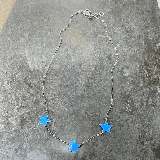 Collana catena argento con tre stelle smaltate azzurre in linea cm 40 - pezzo unico