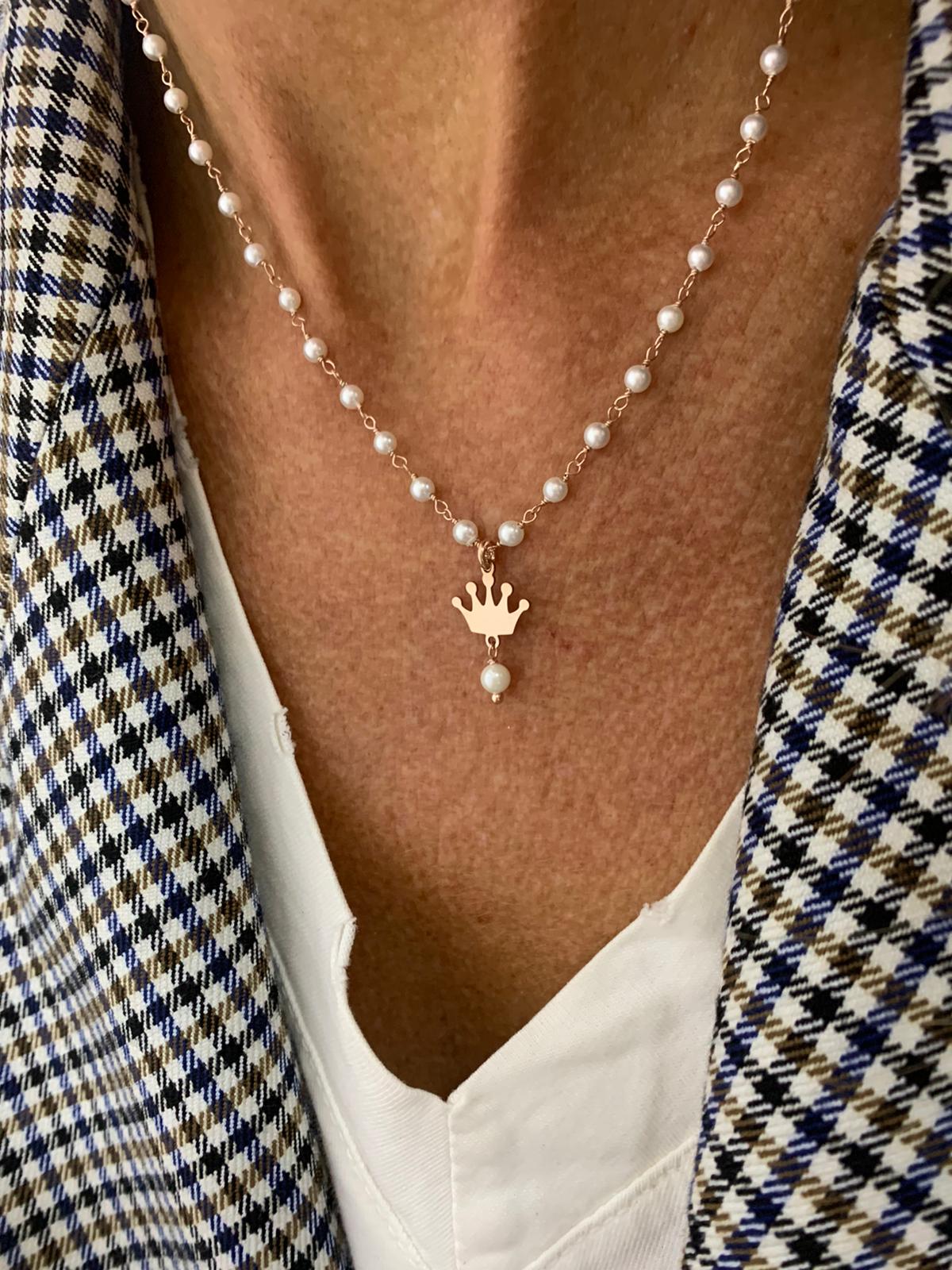 Collana catena cristalli di perle con corona e micro perla pendente bagnata in oro rosé - cm 40