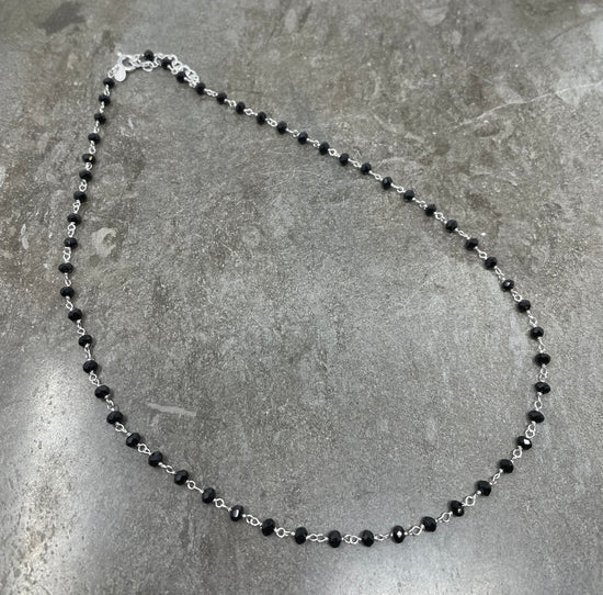 Collana cristalli neri in argento cm 40