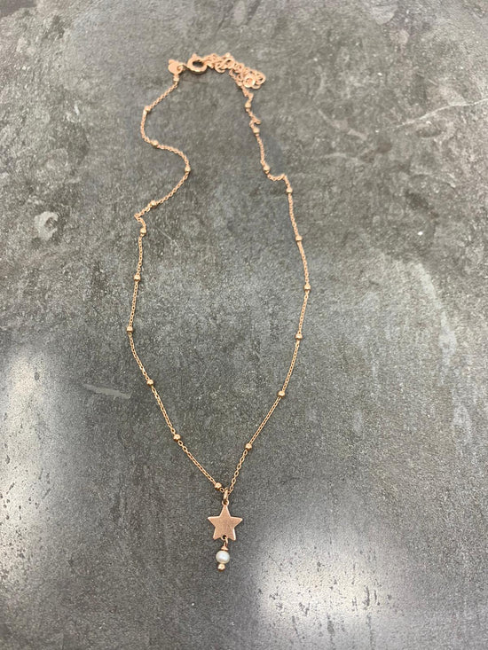 Collana Choker micro Rosario rosé cm35 con stella e piccola perla pendente